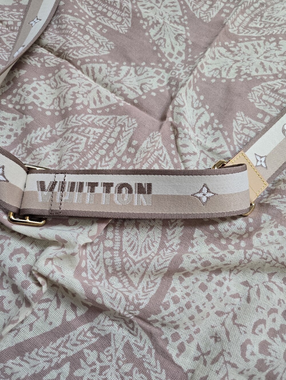 NEW Louis Vuitton Bandouliére Beige Guitar Strap - Picture 5 of 15